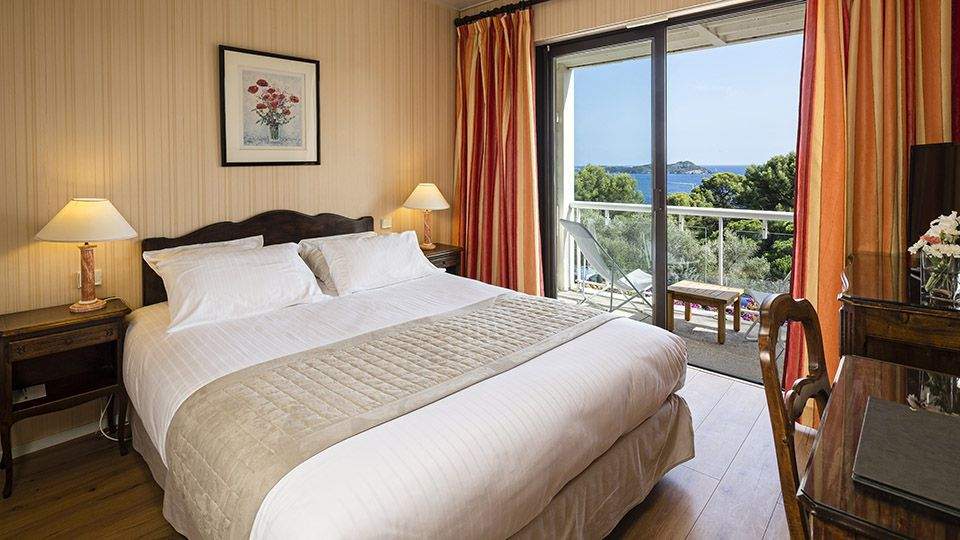 Room view pine forest - Le Provençal Hotel