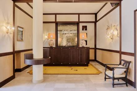 photos de l'accueil du Provençal Hotel 
