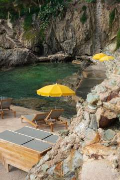 Plage privé du Provençal Hotel